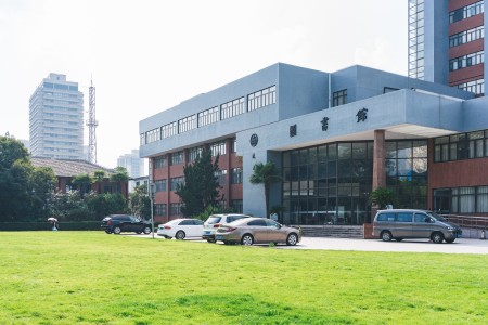 北京戶籍外地上學回京中考政策