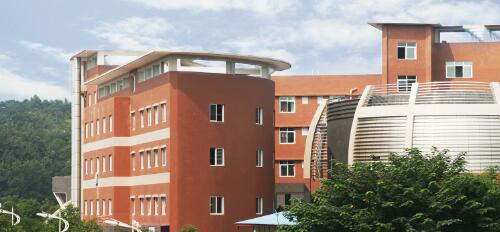 地勤學(xué)校簡介